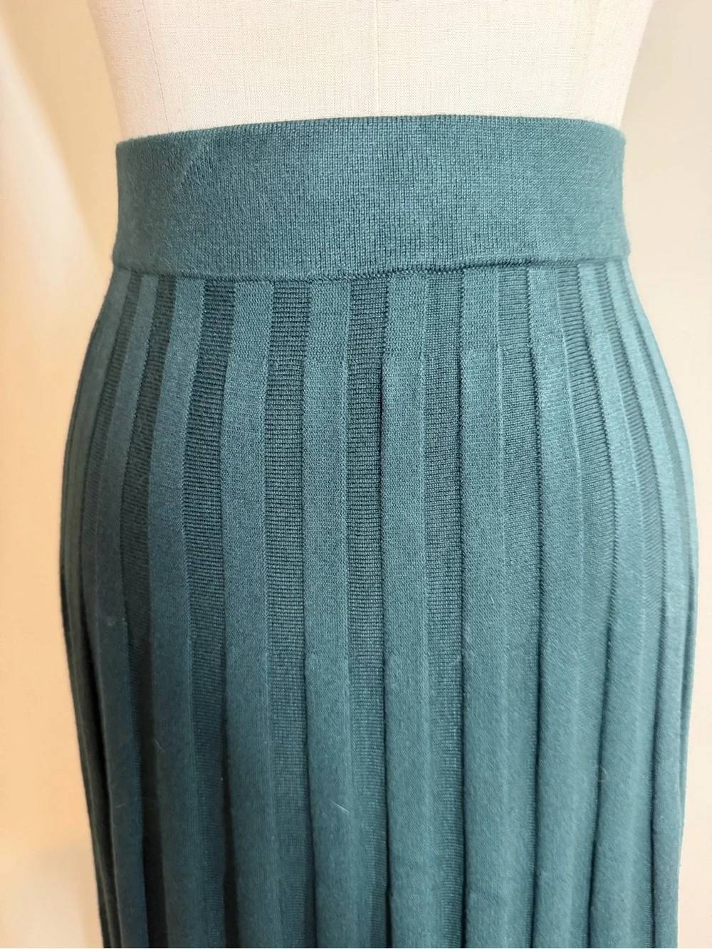 A New Day Women’s Dark Green -SZ M-  Pleated Ribbed Knit Midi Skirt